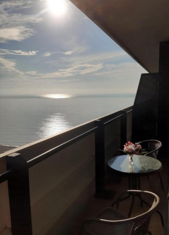 Elegance Sea View Aparthotel In Orbi City Batumi Eksteriør billede