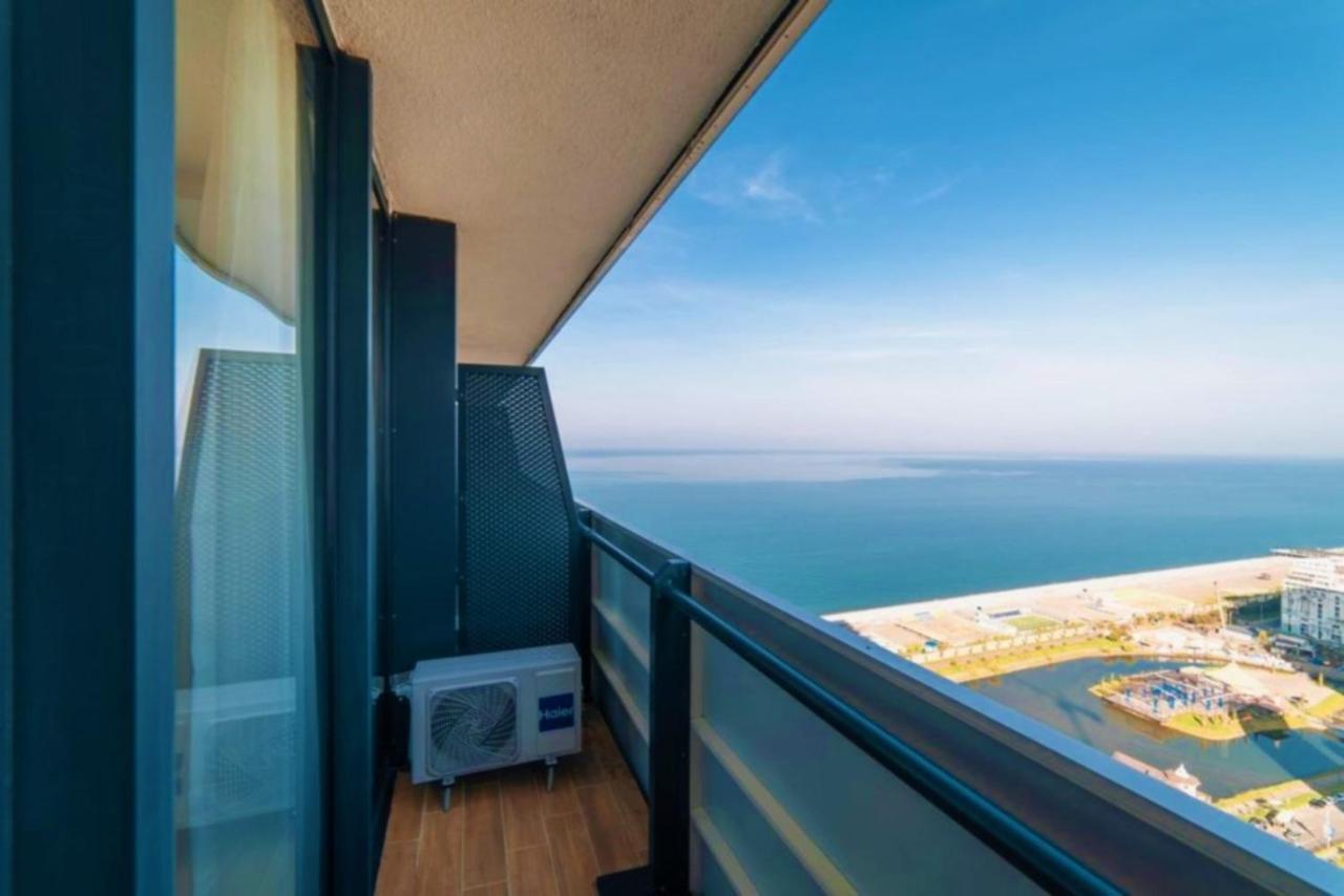 Elegance Sea View Aparthotel In Orbi City Batumi Eksteriør billede
