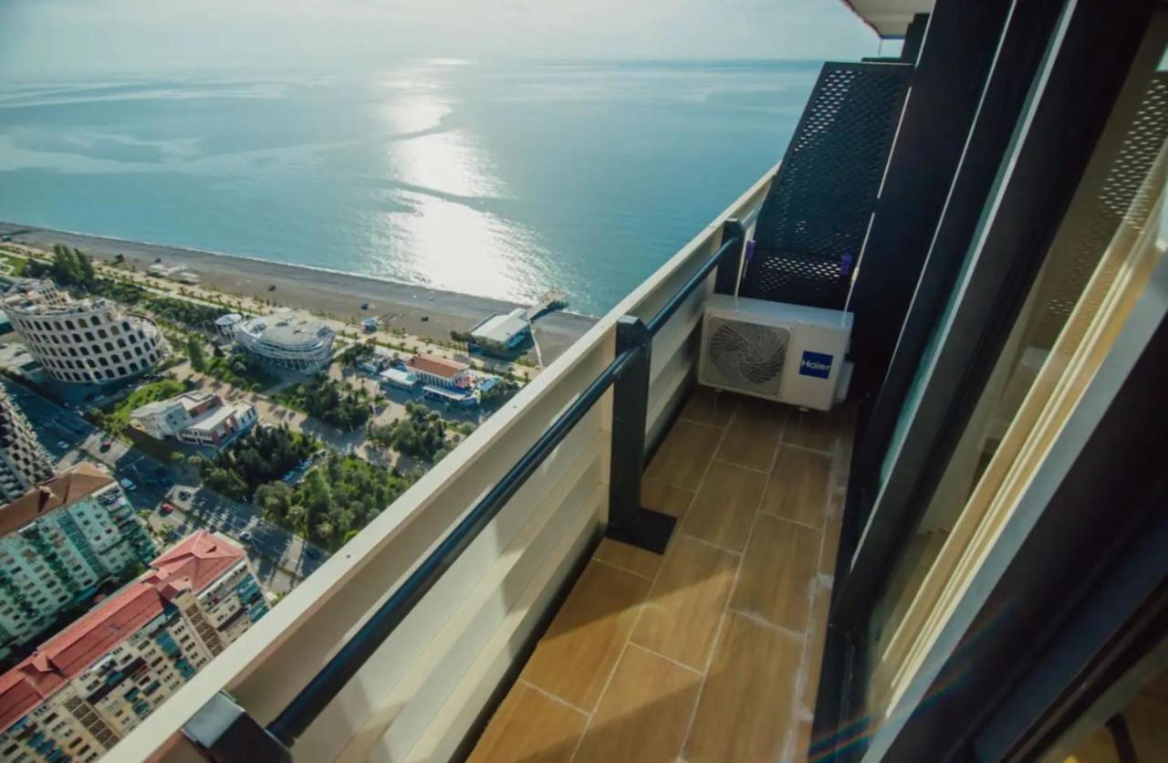 Elegance Sea View Aparthotel In Orbi City Batumi Eksteriør billede