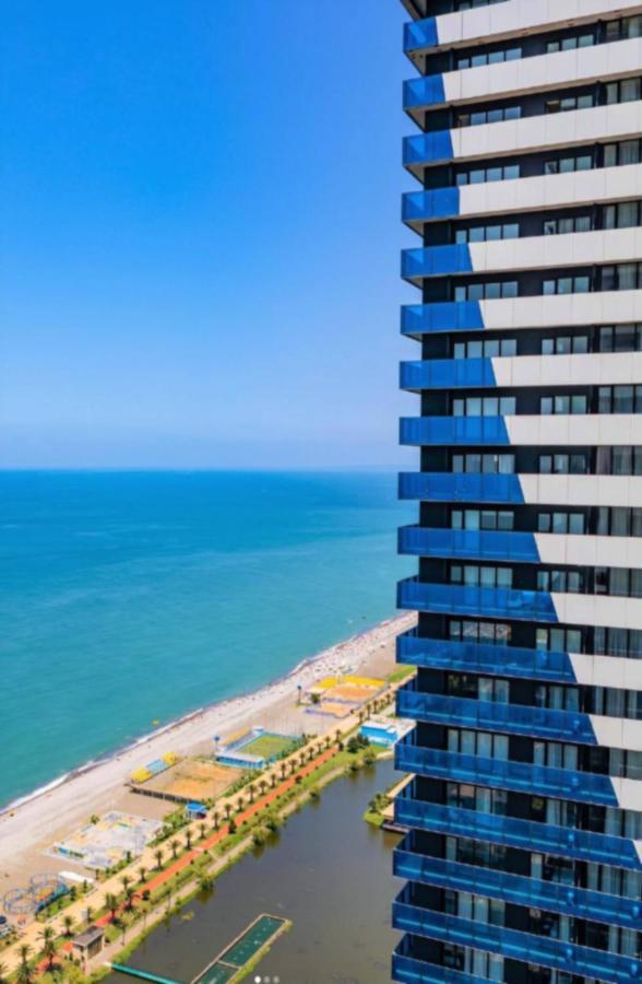 Elegance Sea View Aparthotel In Orbi City Batumi Eksteriør billede