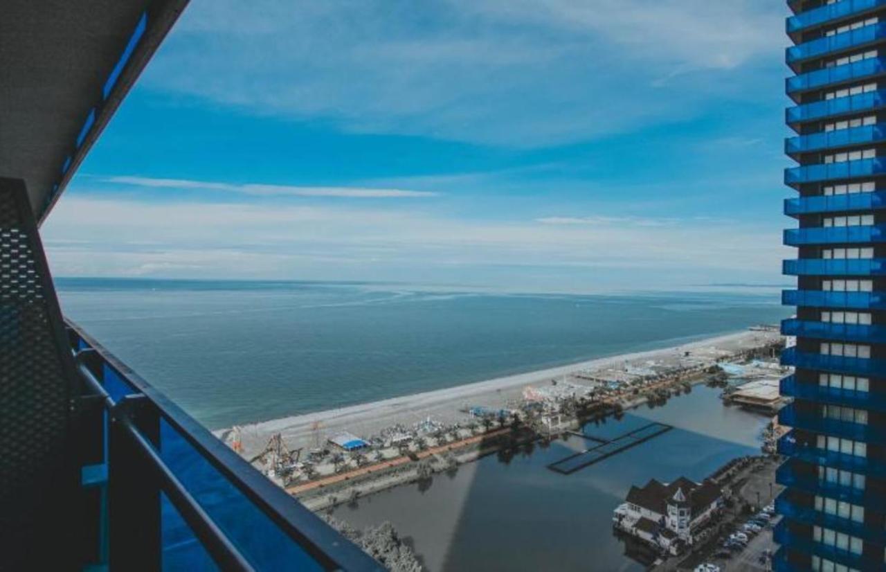 Elegance Sea View Aparthotel In Orbi City Batumi Eksteriør billede