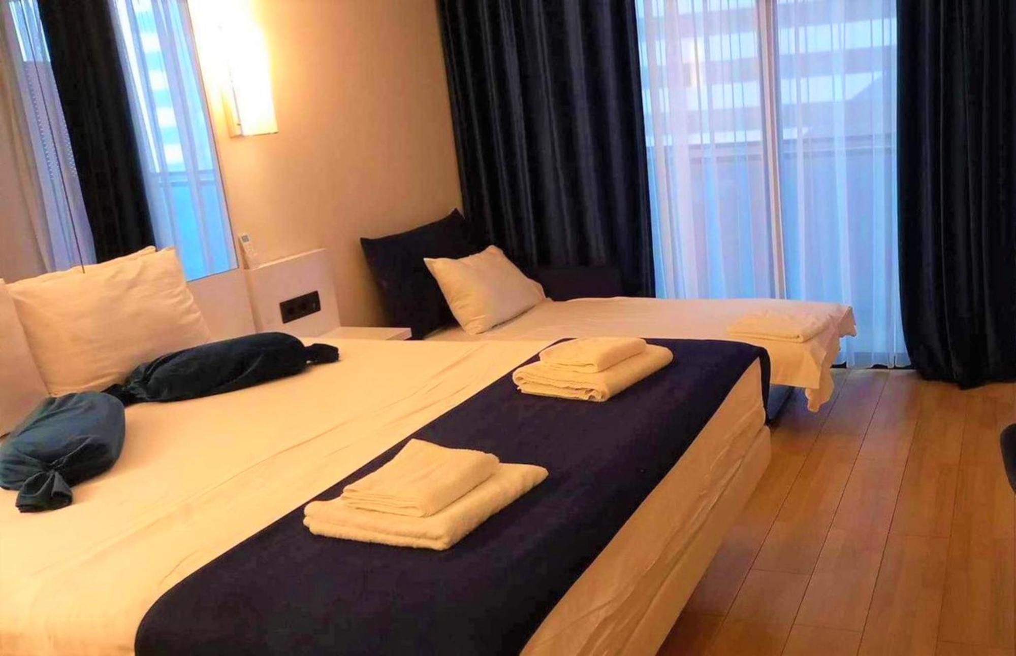 Elegance Sea View Aparthotel In Orbi City Batumi Eksteriør billede